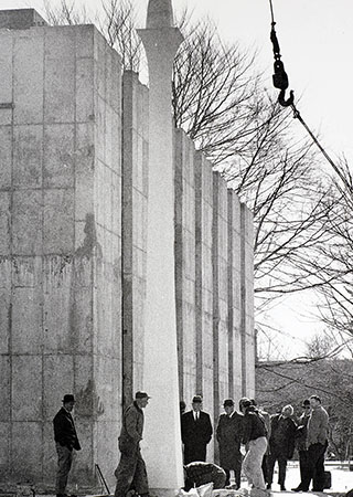 Column placement during construction of Robertson Hall